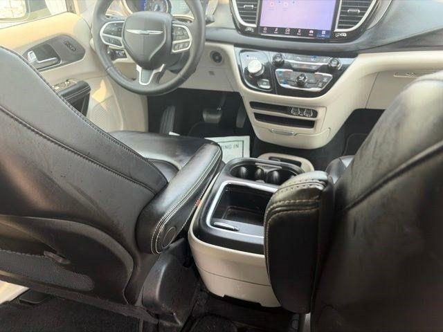 Chrysler Pacifica Touring L 2023