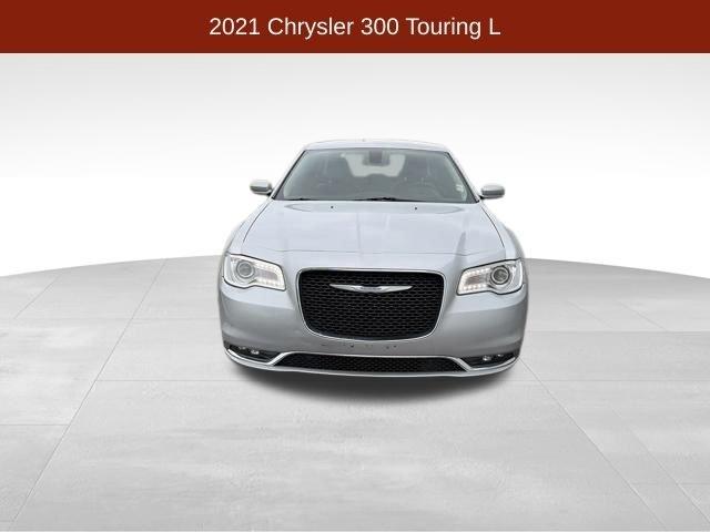 Chrysler 300 Touring AWD 2021
