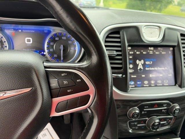 Chrysler 300 Touring AWD 2021