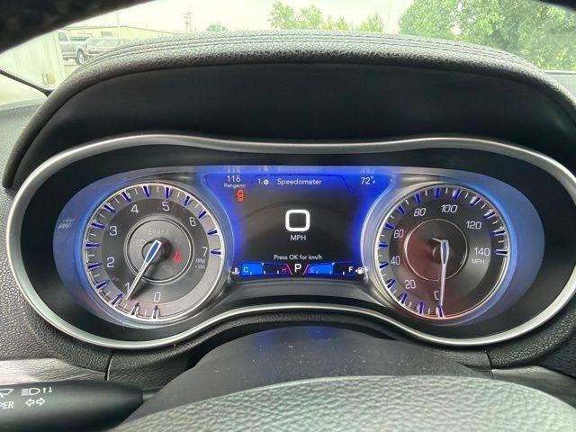 Chrysler 300 Touring AWD 2021