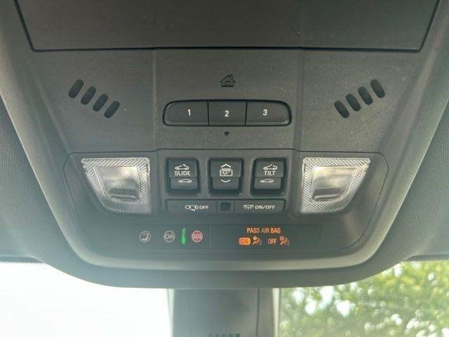Buick Enclave  2022