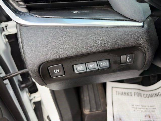 Buick Enclave  2022
