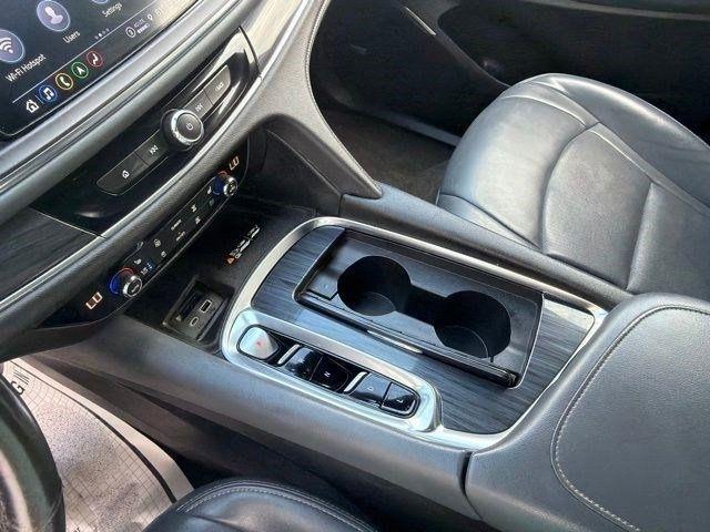 Buick Enclave  2022