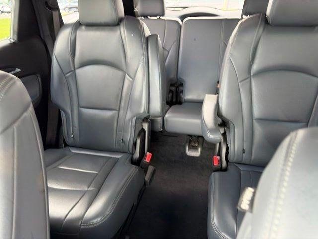 Buick Enclave  2022