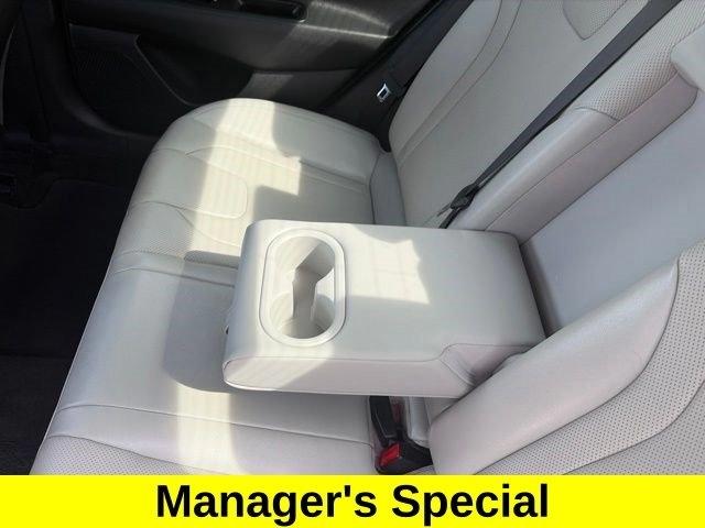 Hyundai Elantra Limited 2023