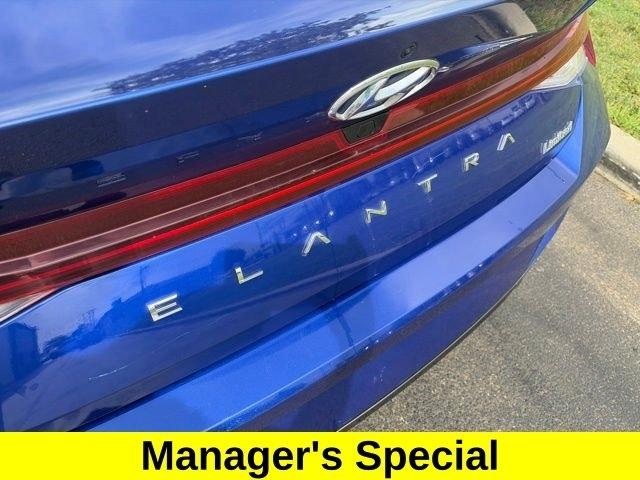 Hyundai Elantra Limited 2023