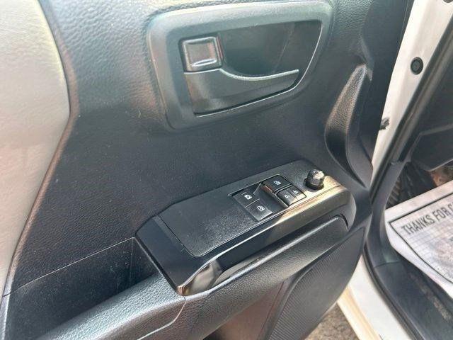 Toyota Tacoma SR5 Access Cab I4 6AT 2WD 2019