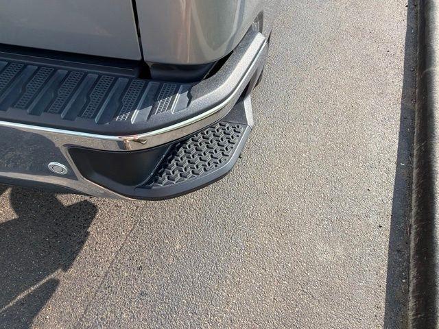 Chevrolet Silverado 1500 LT Crew Cab 4WD 2023