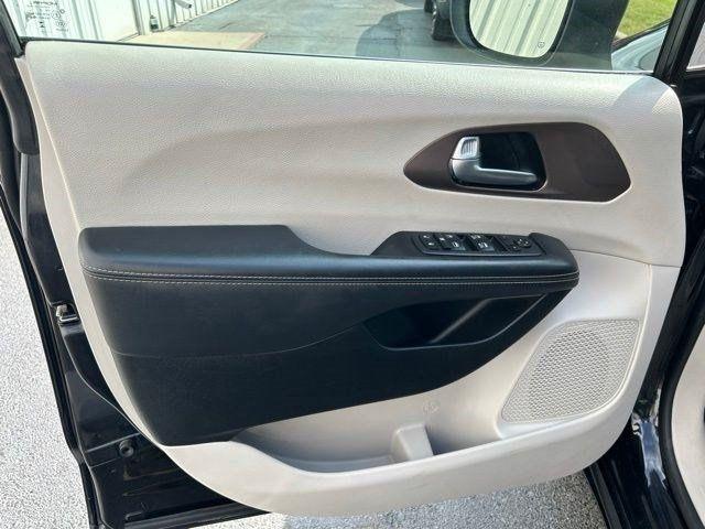 Chrysler Voyager LX 2023