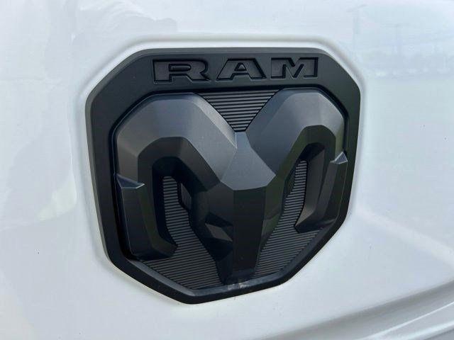 RAM 1500 Big Horn Crew Cab SWB 4WD 2021