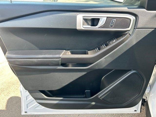 Ford Explorer Base AWD 2023