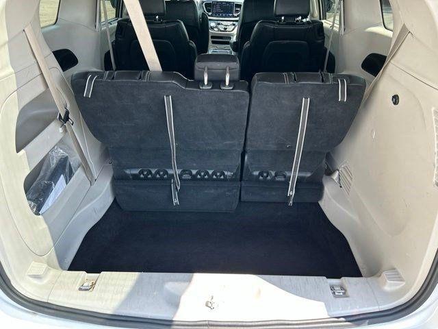 Chrysler Pacifica Touring L 2024