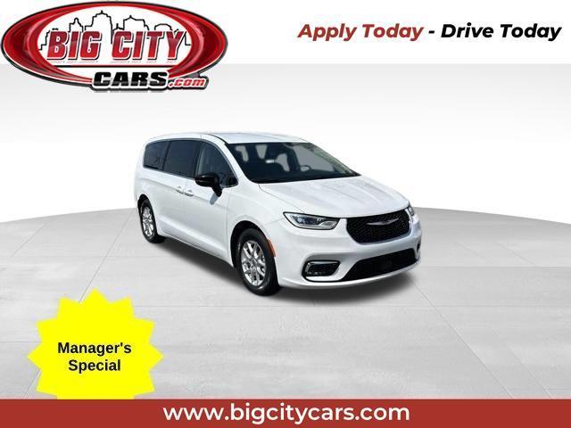 2024 Chrysler Pacifica Touring L
