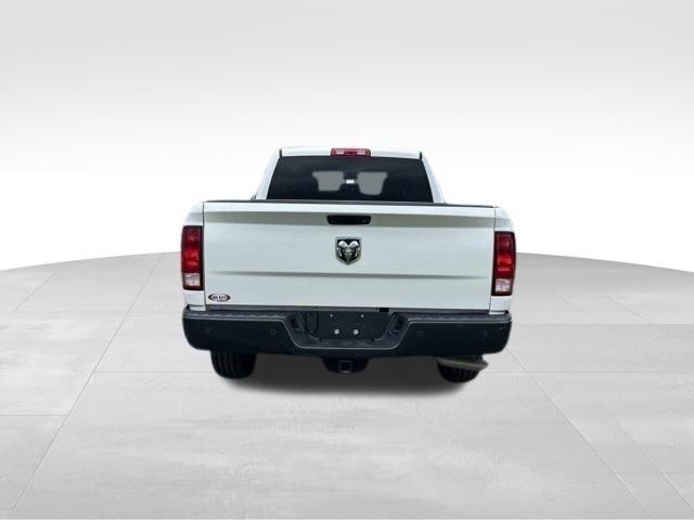 RAM 1500 Classic Tradesman 4x2 Crew Cab 6'4" Box 2023