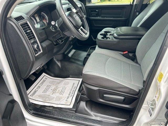 RAM 1500 Classic Tradesman 4x2 Crew Cab 6'4" Box 2023