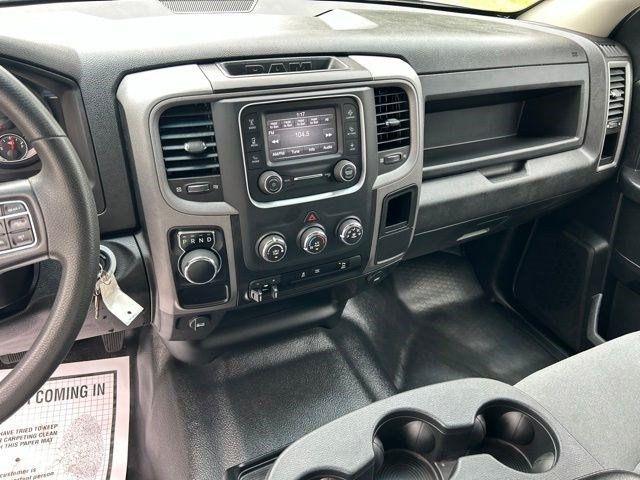 RAM 1500 Classic Tradesman 4x2 Crew Cab 6'4" Box 2023