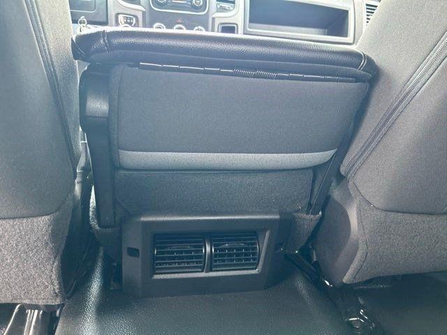 RAM 1500 Classic Tradesman 4x2 Crew Cab 6'4" Box 2023