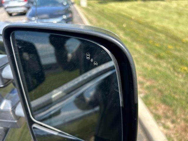 Nissan Titan XD SL 4WD Diesel 2017