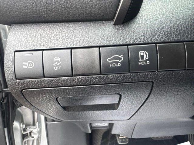 Toyota Camry SE 2023
