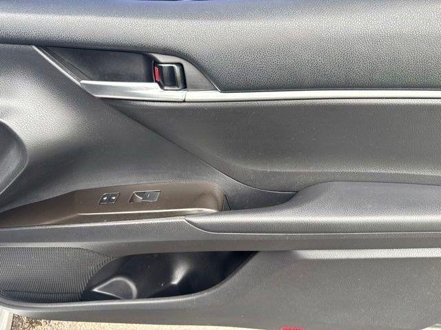 Toyota Camry SE 2023