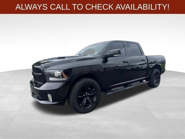 RAM 1500 Night 4x4 Crew Cab 5'7" Box 2018