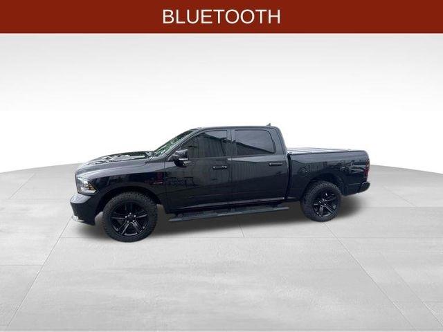 RAM 1500 Night 4x4 Crew Cab 5'7" Box 2018