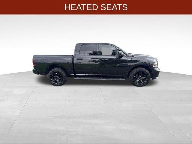RAM 1500 Night 4x4 Crew Cab 5'7" Box 2018
