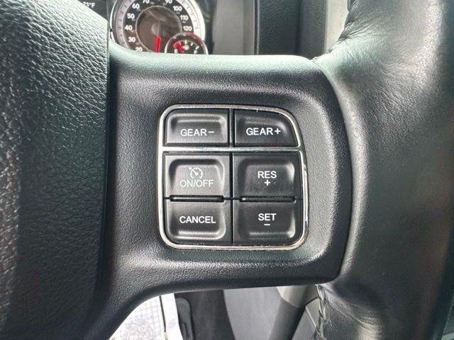 RAM 1500 Night 4x4 Crew Cab 5'7" Box 2018