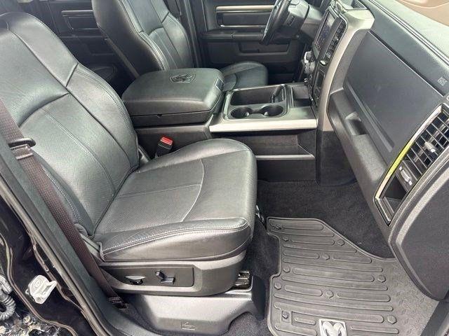 RAM 1500 Night 4x4 Crew Cab 5'7" Box 2018