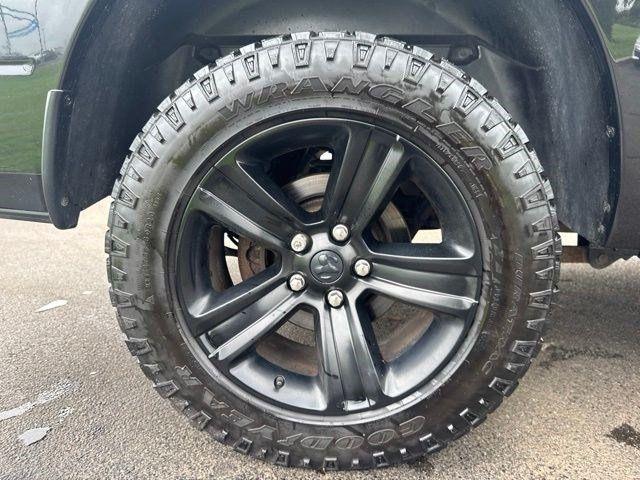 RAM 1500 Night 4x4 Crew Cab 5'7" Box 2018