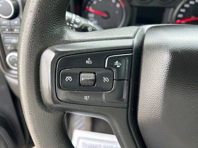 Chevrolet Silverado 1500 Custom Crew Cab 4WD 2023