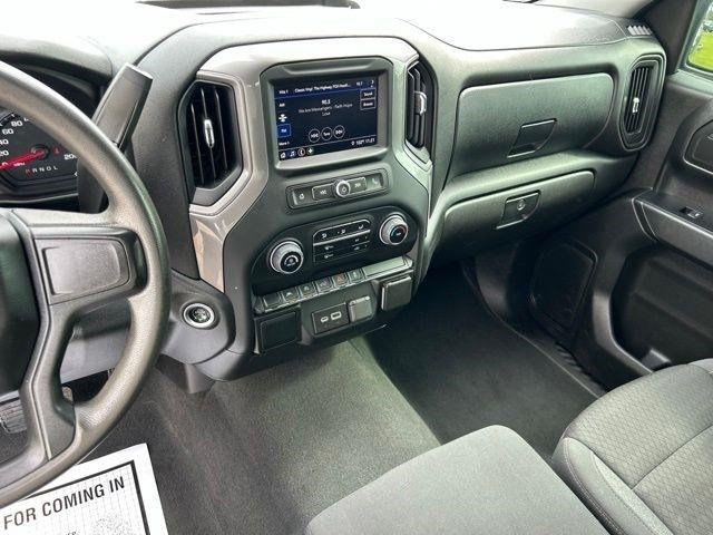 Chevrolet Silverado 1500 Custom Crew Cab 4WD 2023