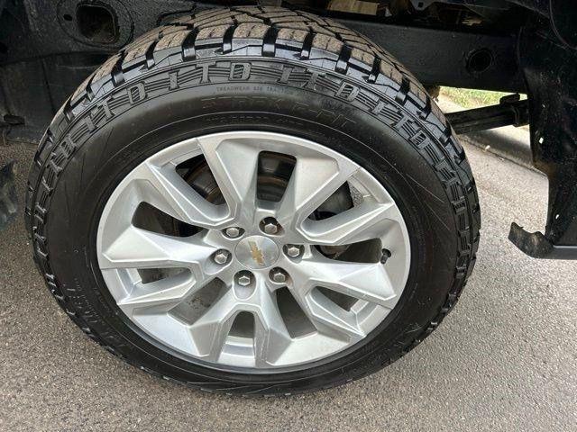 Chevrolet Silverado 1500 Custom Crew Cab 4WD 2023