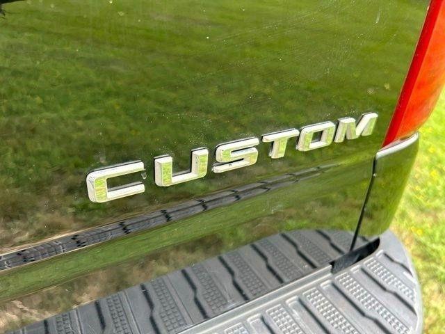 Chevrolet Silverado 1500 Custom Crew Cab 4WD 2023