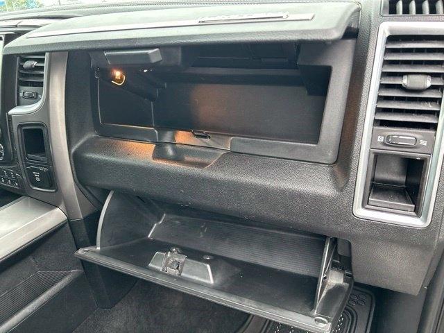 RAM 1500 4WD Crew Cab 140.5" Limited 2018