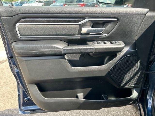 RAM 1500 Big Horn Crew Cab SWB 4WD 2022