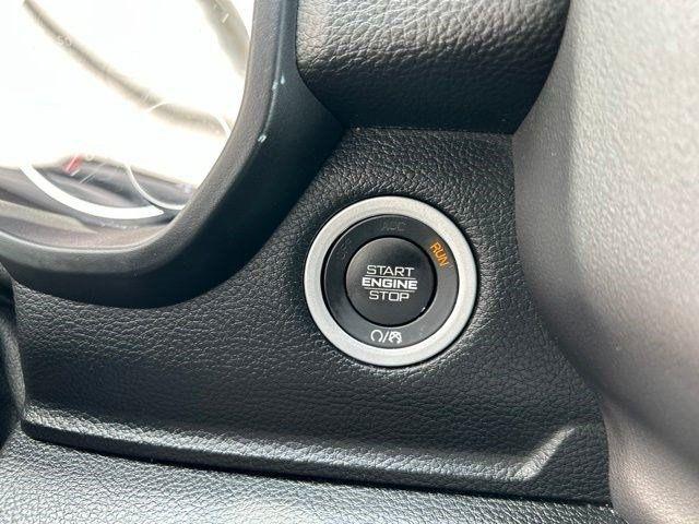 RAM 1500 Big Horn Crew Cab SWB 4WD 2022