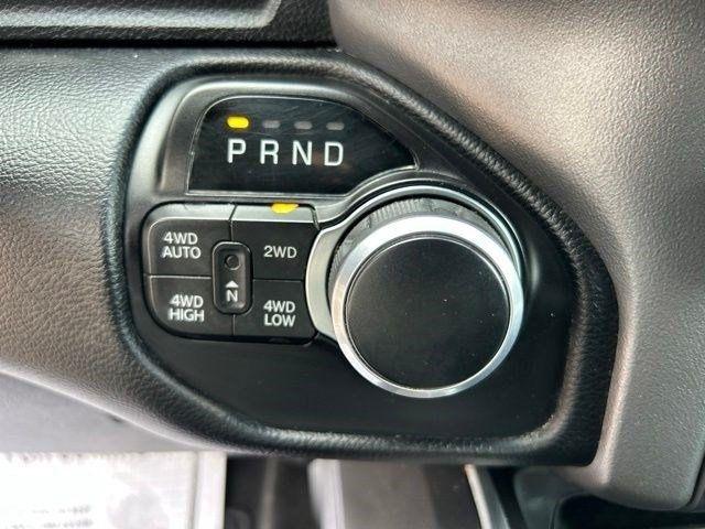 RAM 1500 Big Horn Crew Cab SWB 4WD 2022