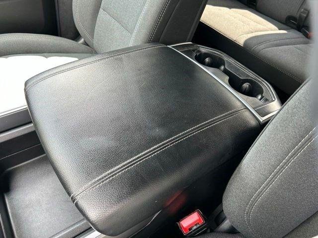 RAM 1500 Big Horn Crew Cab SWB 4WD 2022