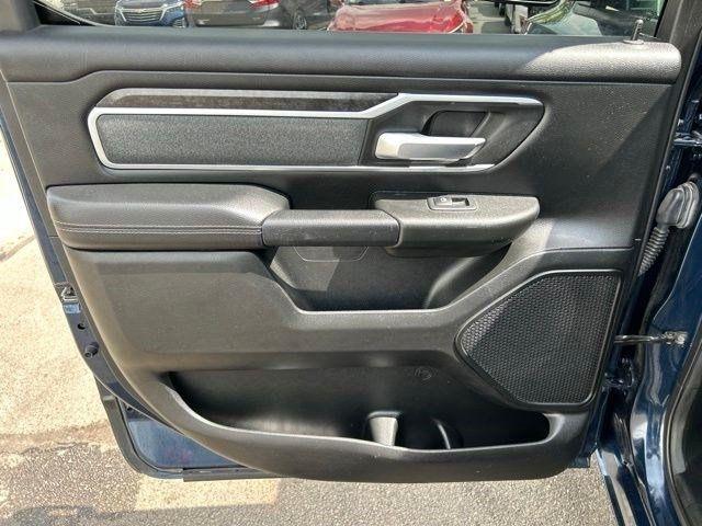 RAM 1500 Big Horn Crew Cab SWB 4WD 2022