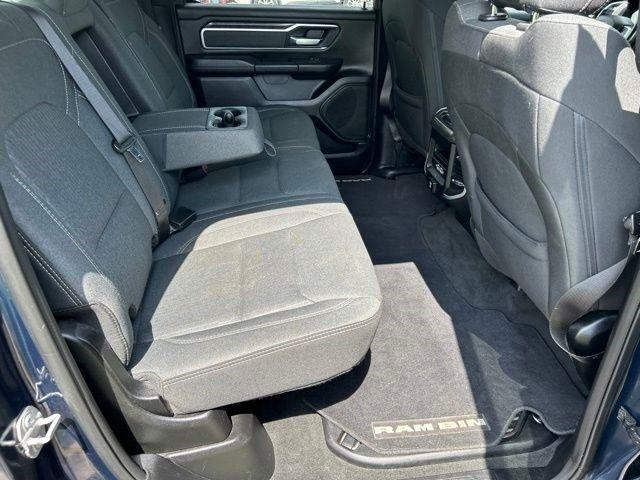 RAM 1500 Big Horn Crew Cab SWB 4WD 2022
