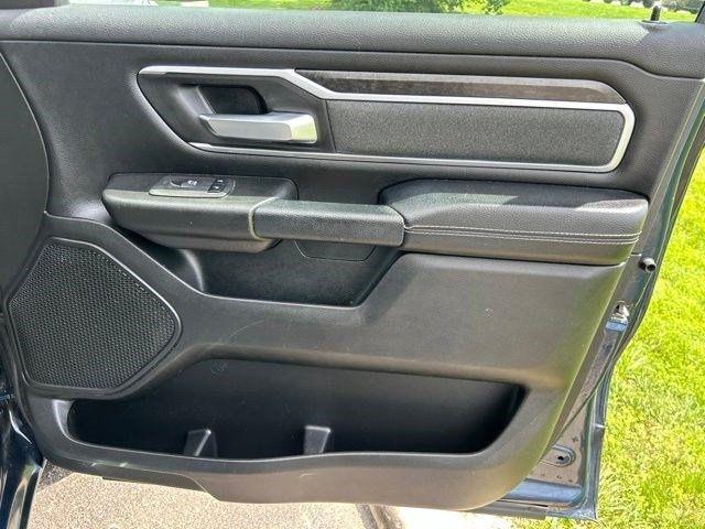 RAM 1500 Big Horn Crew Cab SWB 4WD 2022