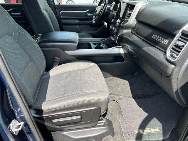 RAM 1500 Big Horn Crew Cab SWB 4WD 2022