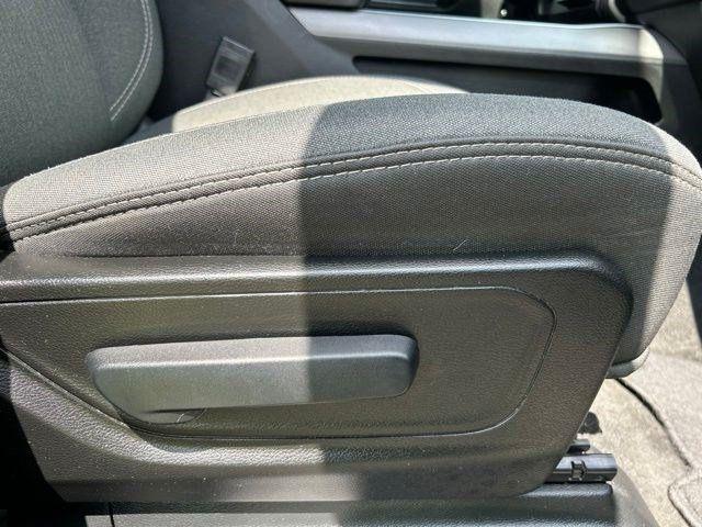 RAM 1500 Big Horn Crew Cab SWB 4WD 2022