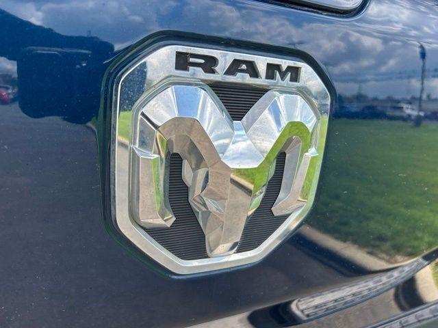 RAM 1500 Big Horn Crew Cab SWB 4WD 2022