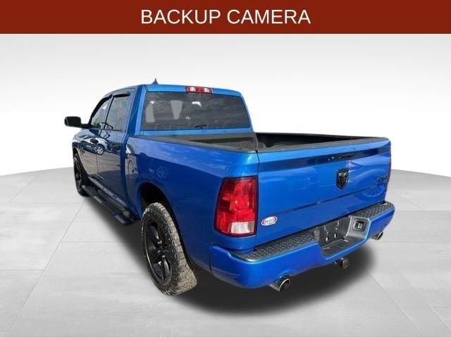 RAM 1500 Classic Express 4x4 Crew Cab 5'7" Box 2019