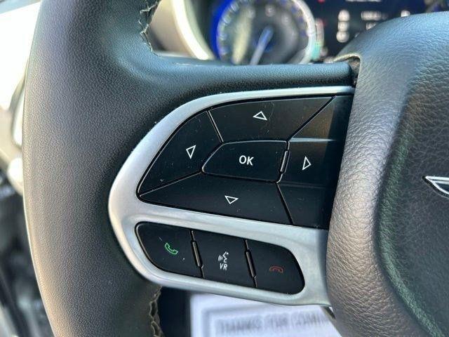 Chrysler Pacifica Touring L 2024