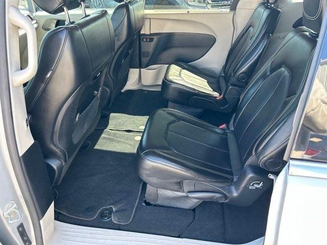 Chrysler Pacifica Touring L 2024