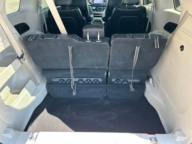 Chrysler Pacifica Touring L 2024