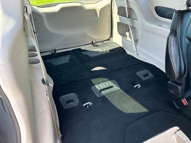 Chrysler Pacifica Touring L 2024
